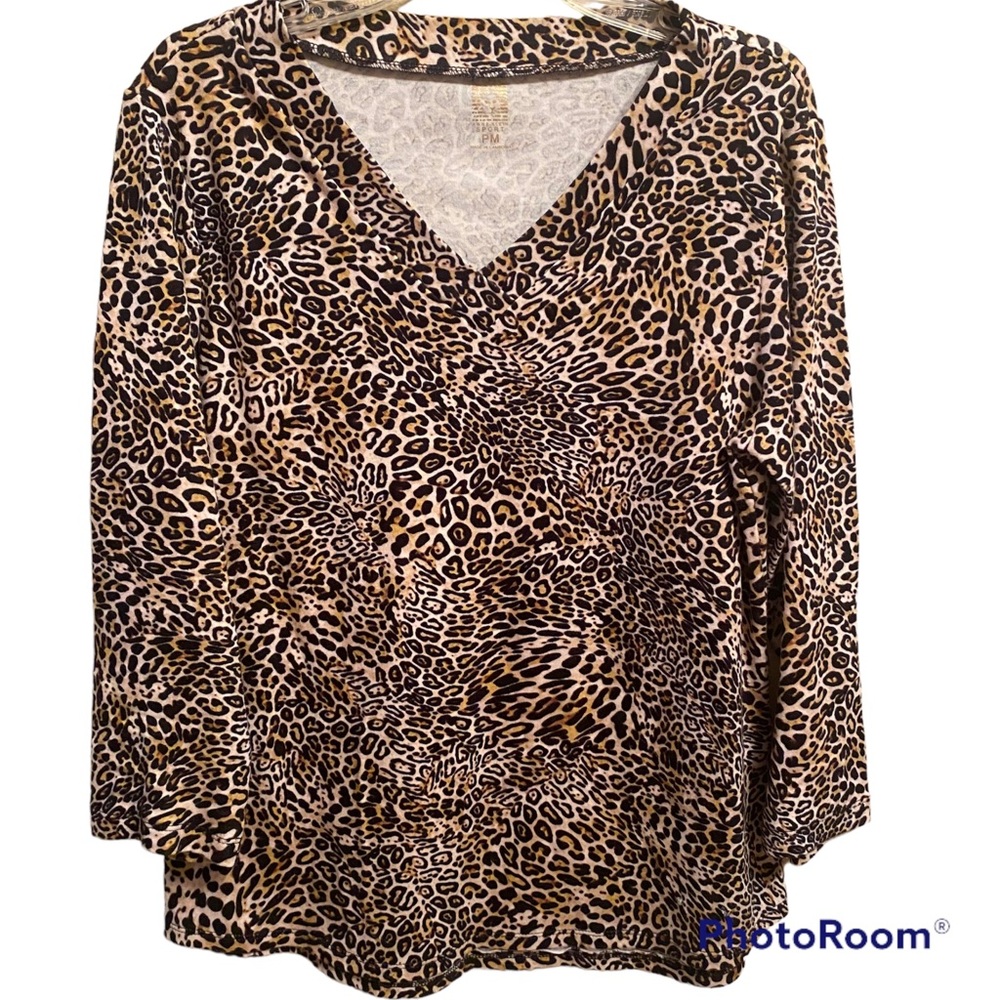 (Like New) Women’s Cheetah Print Top